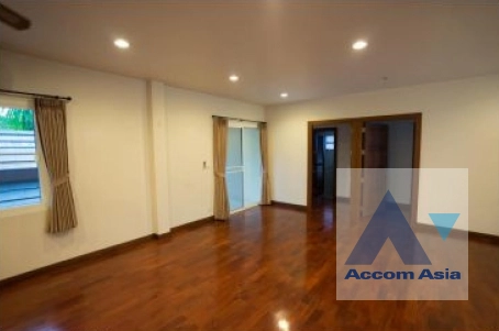 20  5 br House For Rent in Pattanakarn ,Bangkok BTS On Nut at Panya Pattanakarn Village AA27405