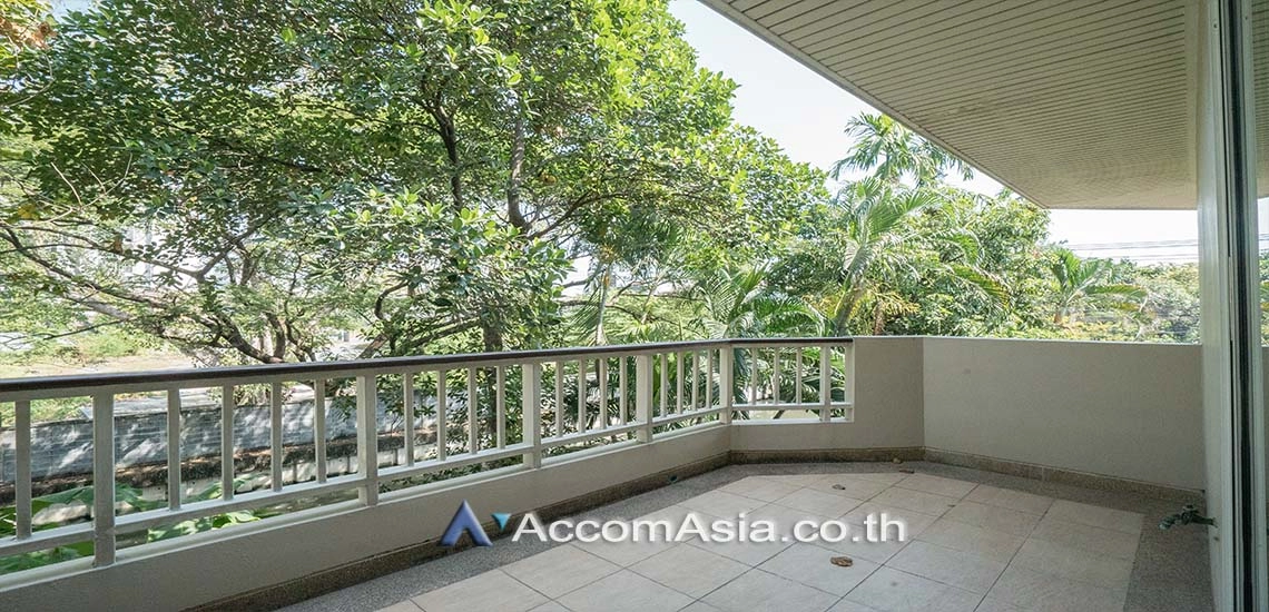 8  4 br House For Rent in Ratchadapisek ,Bangkok  at House in compound AA27418