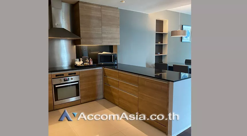  3 Bedrooms  Apartment For Rent in Sukhumvit, Bangkok  near BTS Thong Lo (AA27463)