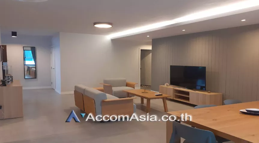 Pet friendly |  2 Bedrooms  Apartment For Rent in Sukhumvit, Bangkok  near BTS Asok - MRT Sukhumvit (AA27495)