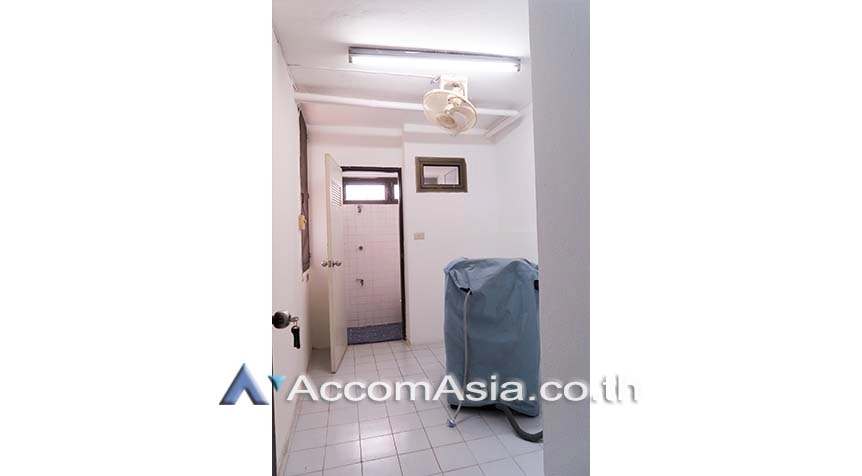 13  3 br Apartment For Rent in Sukhumvit ,Bangkok BTS Phrom Phong at Family Size Desirable AA27507