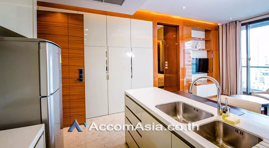  1 Bedroom  Condominium For Rent in Sukhumvit, Bangkok  near BTS Phrom Phong (AA27524)