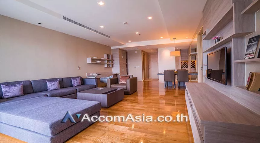  2 Bedrooms  Apartment For Rent in Sukhumvit, Bangkok  near BTS Phrom Phong (AA27526)