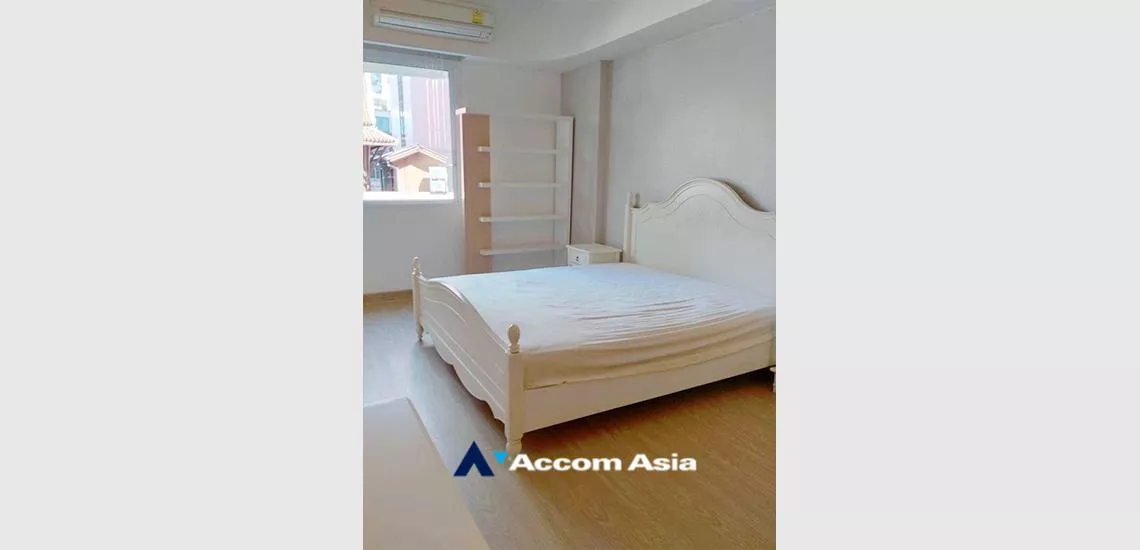 Pet friendly |  2 Bedrooms  Condominium For Rent in Sukhumvit, Bangkok  near BTS Phrom Phong (AA27542)