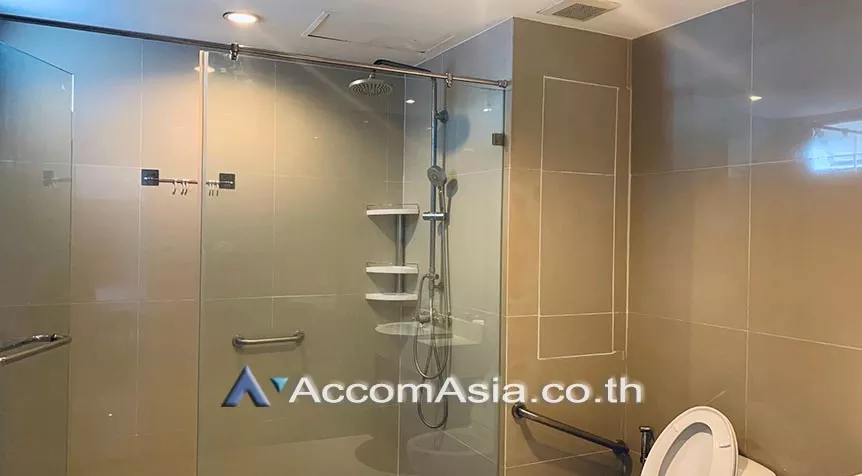 Pet friendly |  4 Bedrooms  Condominium For Rent in Sukhumvit, Bangkok  near BTS Phrom Phong (AA27554)