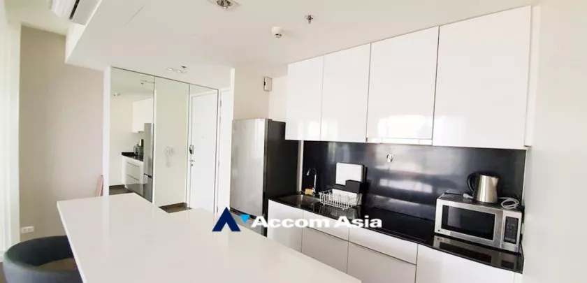  2 Bedrooms  Condominium For Rent in Sukhumvit, Bangkok  near BTS Ekkamai (AA27571)