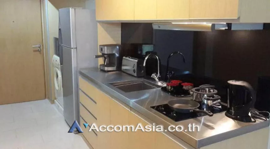  1 Bedroom  Condominium For Rent & Sale in Sukhumvit, Bangkok  near BTS Phrom Phong (AA27588)