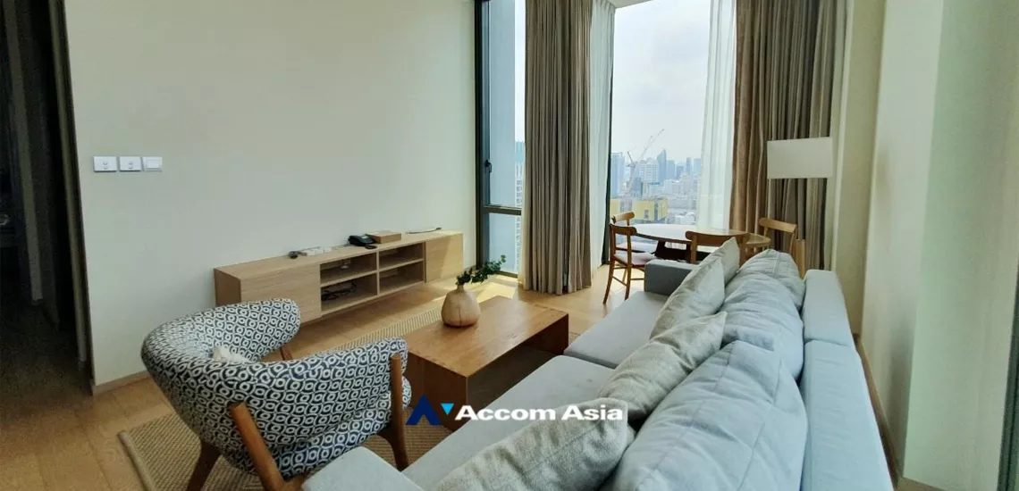 Corner Unit |  2 Bedrooms  Condominium For Rent in Ploenchit, Bangkok  near BTS Chitlom (AA27592)