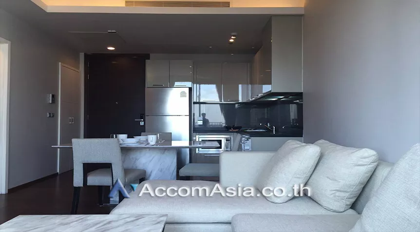  1 Bedroom  Condominium For Sale in Sukhumvit, Bangkok  near BTS Thong Lo (AA27664)