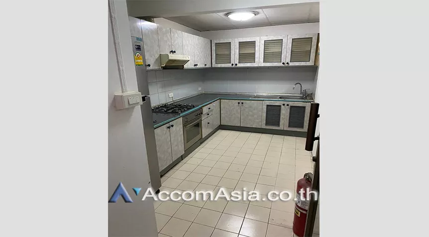 Big Balcony, Pet friendly |  2 Bedrooms  Apartment For Rent in Sukhumvit, Bangkok  near BTS Asok - MRT Sukhumvit (AA27674)