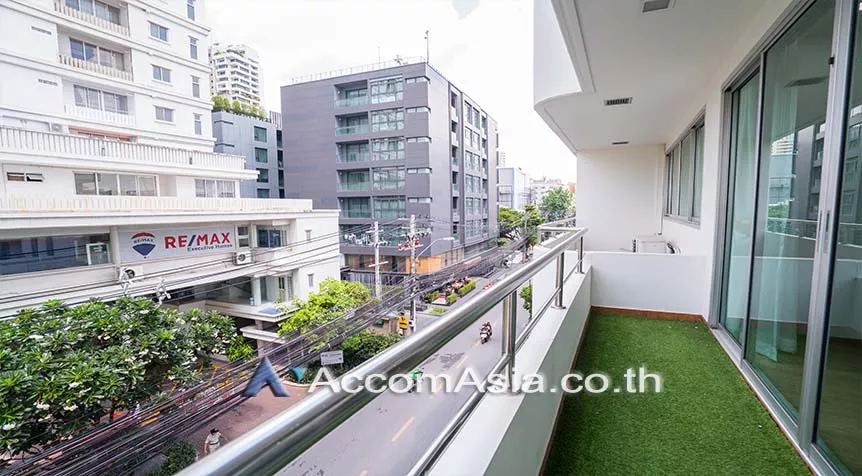  2 Bedrooms  Apartment For Rent in Sukhumvit, Bangkok  near BTS Thong Lo (AA27685)
