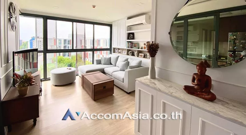  2 Bedrooms  Condominium For Sale in Sukhumvit, Bangkok  near BTS Ekkamai (AA27707)