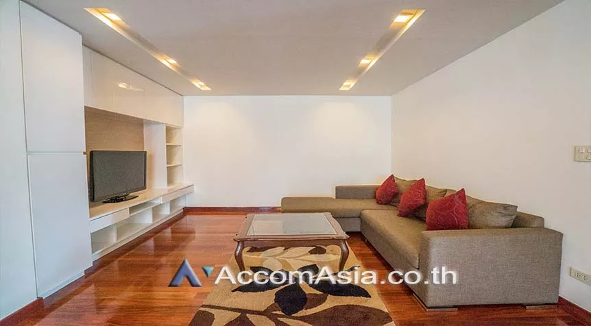  3 Bedrooms  Condominium For Rent in Sukhumvit, Bangkok  near BTS Phrom Phong (AA27717)