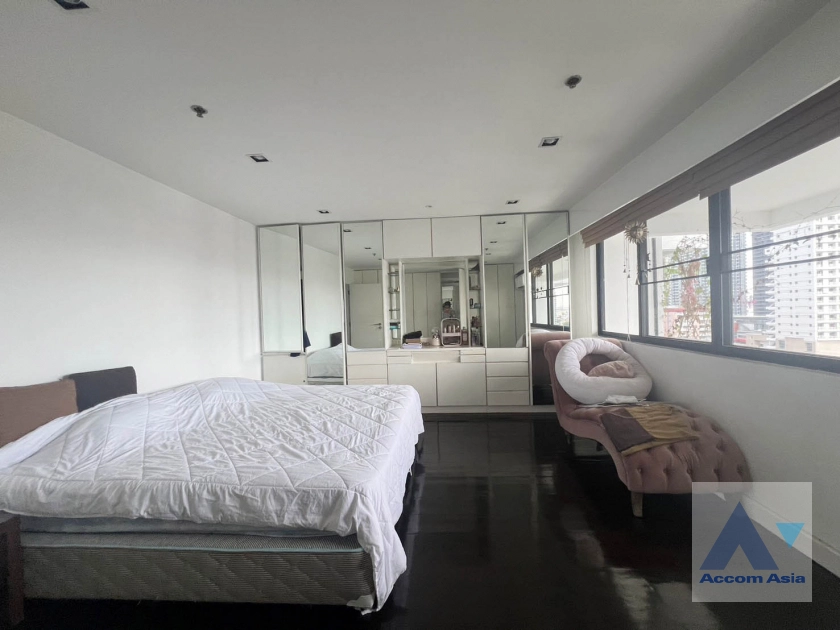 5  2 br Condominium For Sale in Sukhumvit ,Bangkok MRT Phetchaburi at Kiarti Thanee City Mansion AA27745