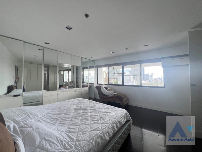 7  2 br Condominium For Sale in Sukhumvit ,Bangkok MRT Phetchaburi at Kiarti Thanee City Mansion AA27745