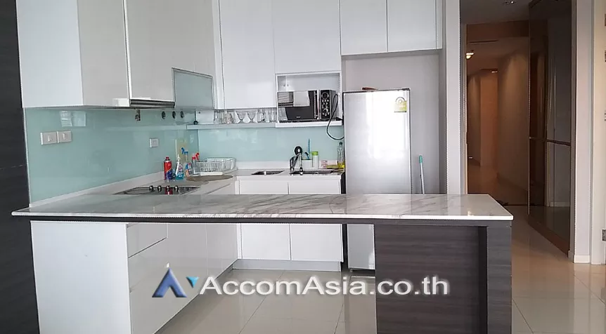  2 Bedrooms  Condominium For Rent in Sathorn, Bangkok  near MRT Khlong Toei (AA27761)