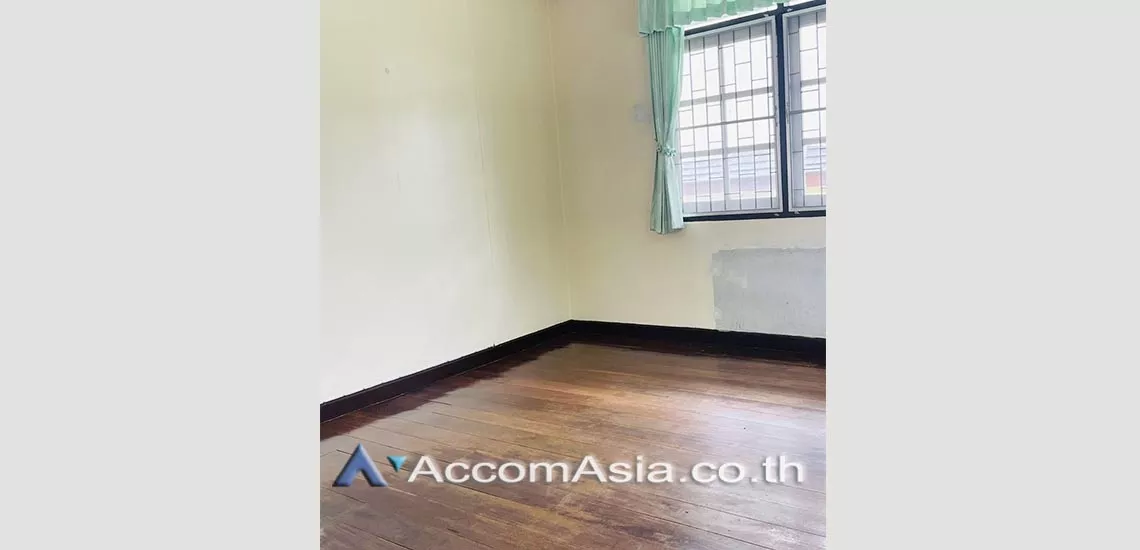 5  4 br House For Rent in Sukhumvit ,Bangkok BTS Phra khanong AA27771