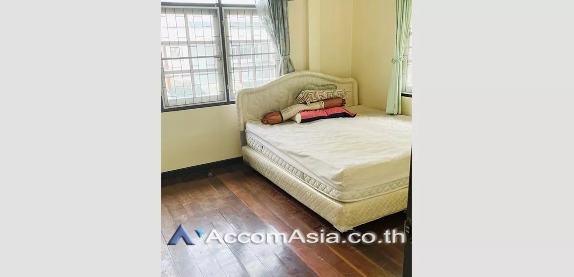 6  4 br House For Rent in Sukhumvit ,Bangkok BTS Phra khanong AA27771