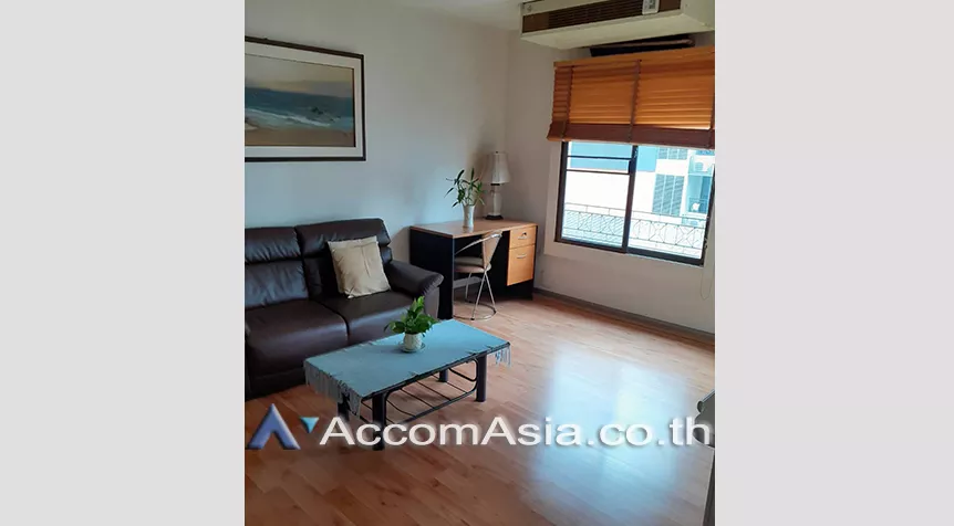  1 Bedroom  Condominium For Rent in Sukhumvit, Bangkok  near BTS Nana (AA27780)