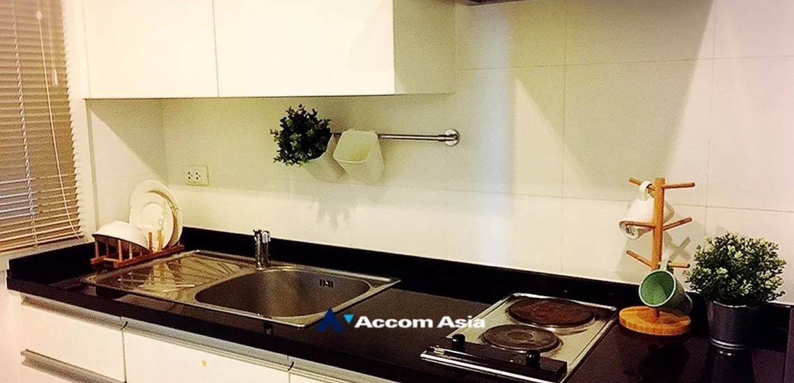  1 Bedroom  Condominium For Rent in Sukhumvit, Bangkok  near BTS Phrom Phong (AA27785)