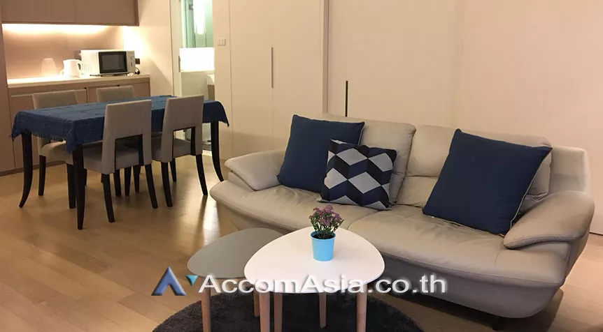  1 Bedroom  Condominium For Rent in Sukhumvit, Bangkok  near BTS Ekkamai (AA27786)