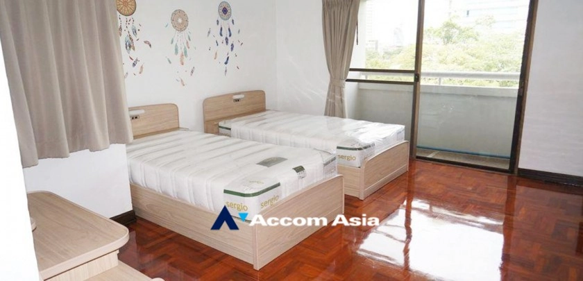  2 Bedrooms  Condominium For Rent in Sukhumvit, Bangkok  near BTS Phrom Phong (AA27815)