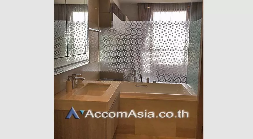  1 Bedroom  Condominium For Rent in Sukhumvit, Bangkok  near BTS Phrom Phong (AA27822)