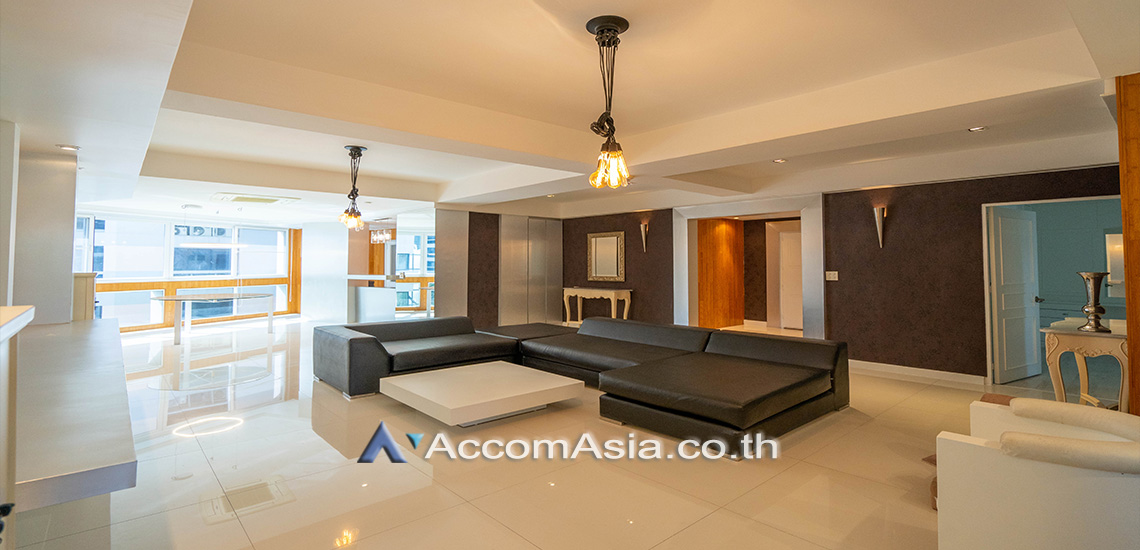 Pet friendly |  3 Bedrooms  Condominium For Rent in Sukhumvit, Bangkok  near BTS Phrom Phong (AA27857)