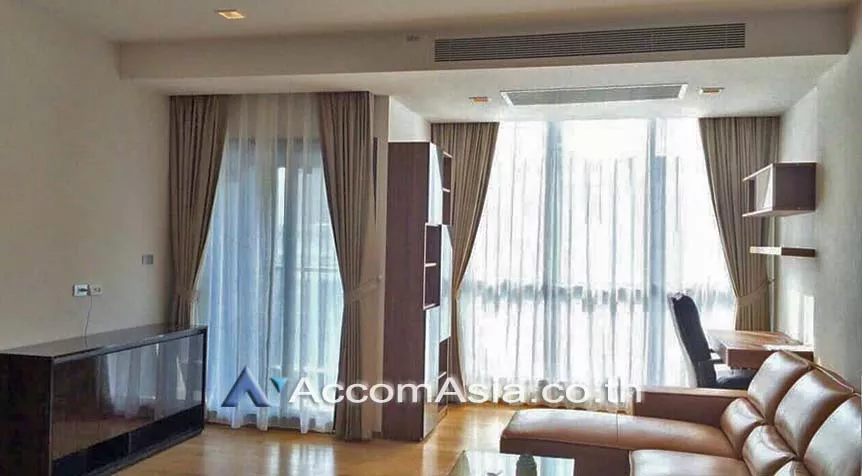  2 Bedrooms  Condominium For Rent in Sukhumvit, Bangkok  near BTS Nana (AA27880)