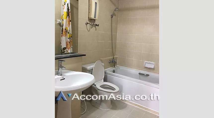 Pet friendly |  3 Bedrooms  Condominium For Rent in Sukhumvit, Bangkok  near BTS Phrom Phong (AA27892)