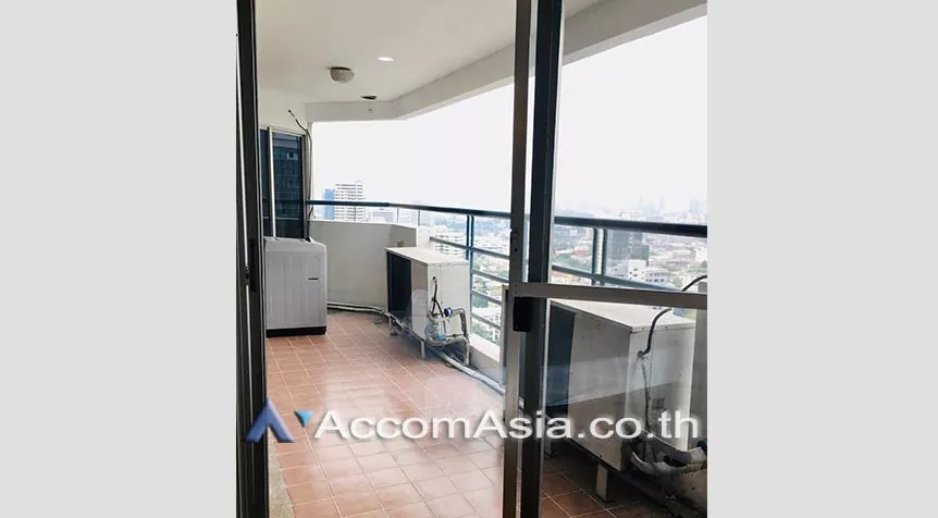 Pet friendly |  3 Bedrooms  Condominium For Rent in Sukhumvit, Bangkok  near BTS Phrom Phong (AA27892)