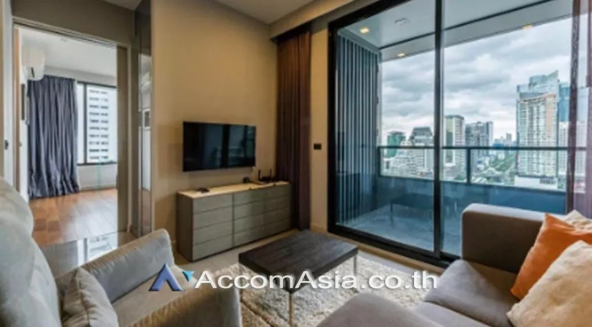  1 Bedroom  Condominium For Rent in Silom, Bangkok  near BTS Chong Nonsi (AA27895)