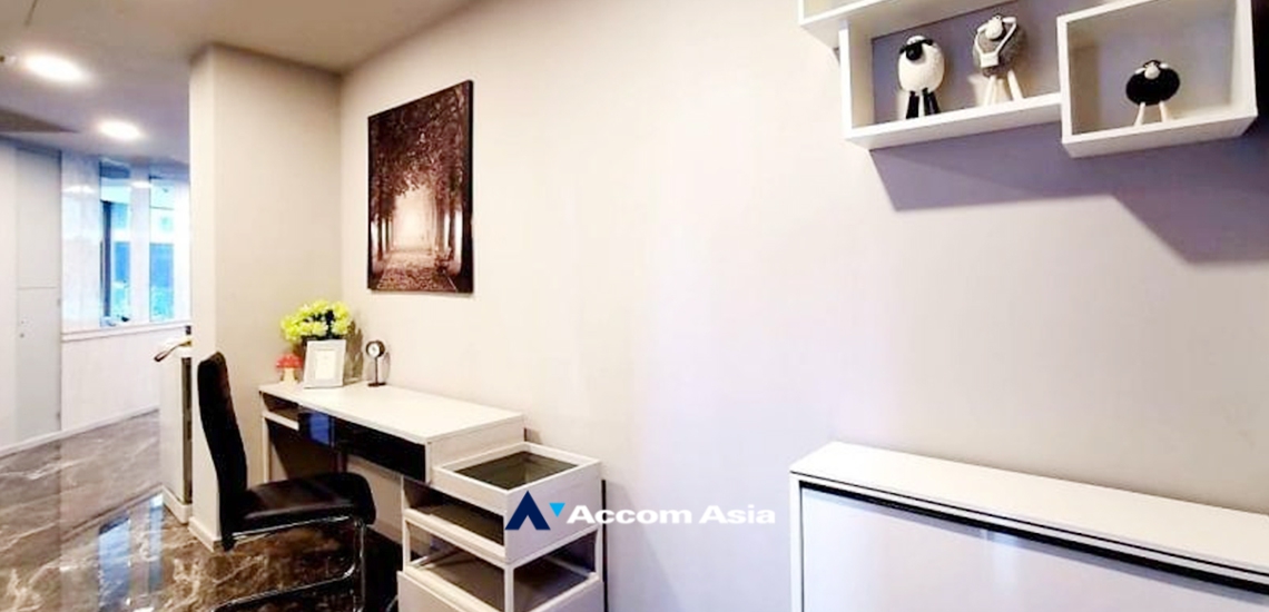 Pet friendly |  3 Bedrooms  Condominium For Rent & Sale in Sukhumvit, Bangkok  near BTS Phrom Phong (AA27896)