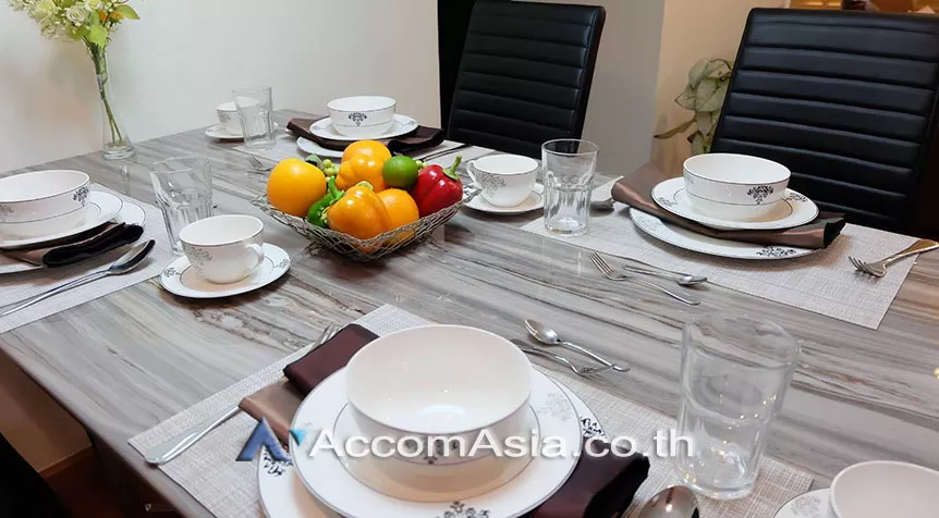  2 Bedrooms  Condominium For Rent in Sukhumvit, Bangkok  near BTS Ekkamai (AA27907)