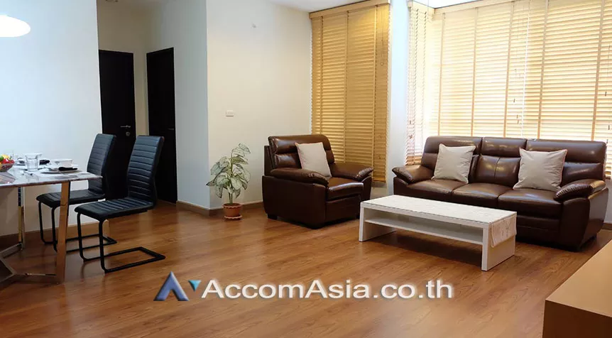  2 Bedrooms  Condominium For Rent in Sukhumvit, Bangkok  near BTS Ekkamai (AA27907)