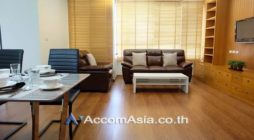  2 Bedrooms  Condominium For Rent in Sukhumvit, Bangkok  near BTS Ekkamai (AA27907)