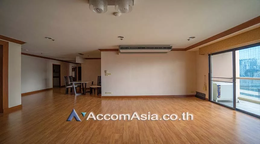 Pet friendly |  3 Bedrooms  Apartment For Rent in Sukhumvit, Bangkok  near BTS Asok - MRT Sukhumvit (AA27910)