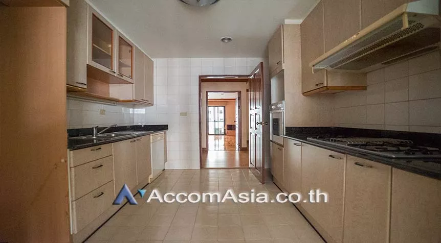 Pet friendly |  3 Bedrooms  Apartment For Rent in Sukhumvit, Bangkok  near BTS Asok - MRT Sukhumvit (AA27910)