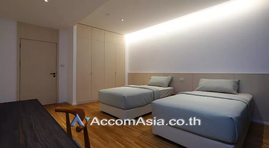 Pet friendly |  2 Bedrooms  Apartment For Rent in Sukhumvit, Bangkok  near BTS Phrom Phong (AA27913)