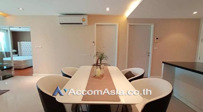  3 Bedrooms  Condominium For Rent in Sukhumvit, Bangkok  near BTS Ekkamai (AA27918)