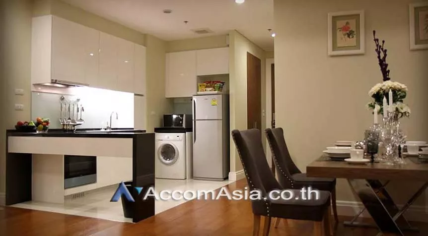  2 Bedrooms  Condominium For Rent in Sukhumvit, Bangkok  near BTS Phrom Phong (AA27942)