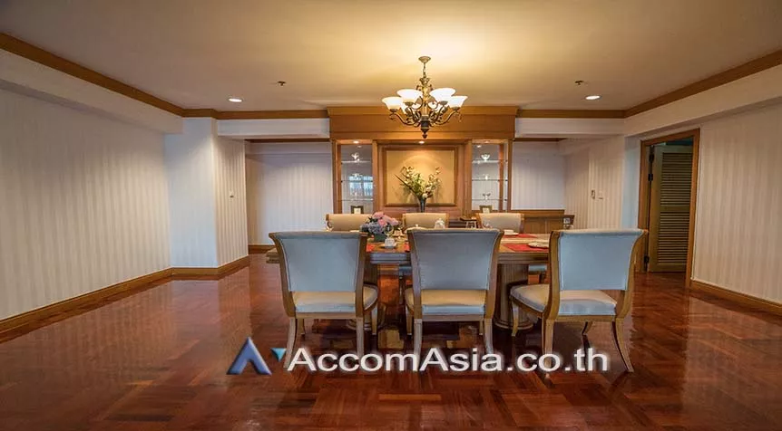 Pet friendly |  3 Bedrooms  Apartment For Rent in Sukhumvit, Bangkok  near BTS Phrom Phong (AA27948)