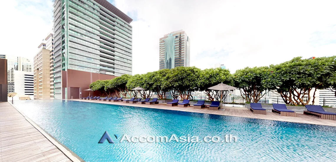  3 Bedrooms  Condominium For Rent in Sathorn, Bangkok  near BTS Chong Nonsi - MRT Lumphini (AA27961)