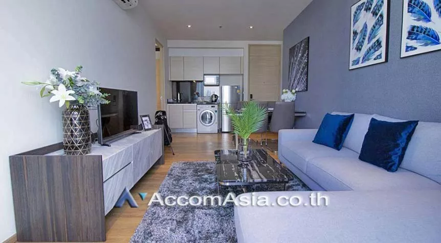  2 Bedrooms  Condominium For Rent in Sukhumvit, Bangkok  near BTS Phrom Phong (AA27969)