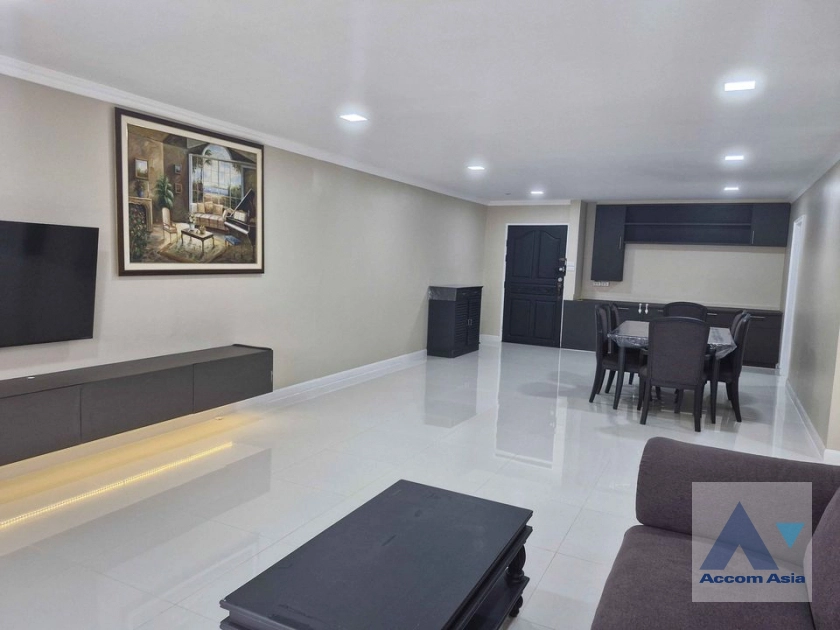 Fully Furnished, Newly renovated |  3 Bedrooms  Condominium For Rent in Sukhumvit, Bangkok  near BTS Phrom Phong (AA27998)