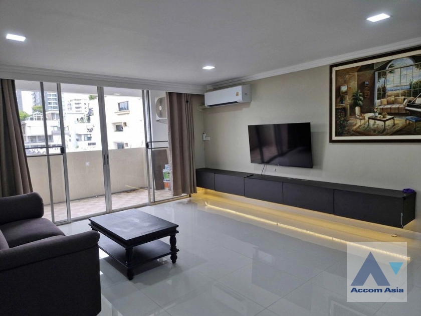 Fully Furnished, Newly renovated |  3 Bedrooms  Condominium For Rent in Sukhumvit, Bangkok  near BTS Phrom Phong (AA27998)