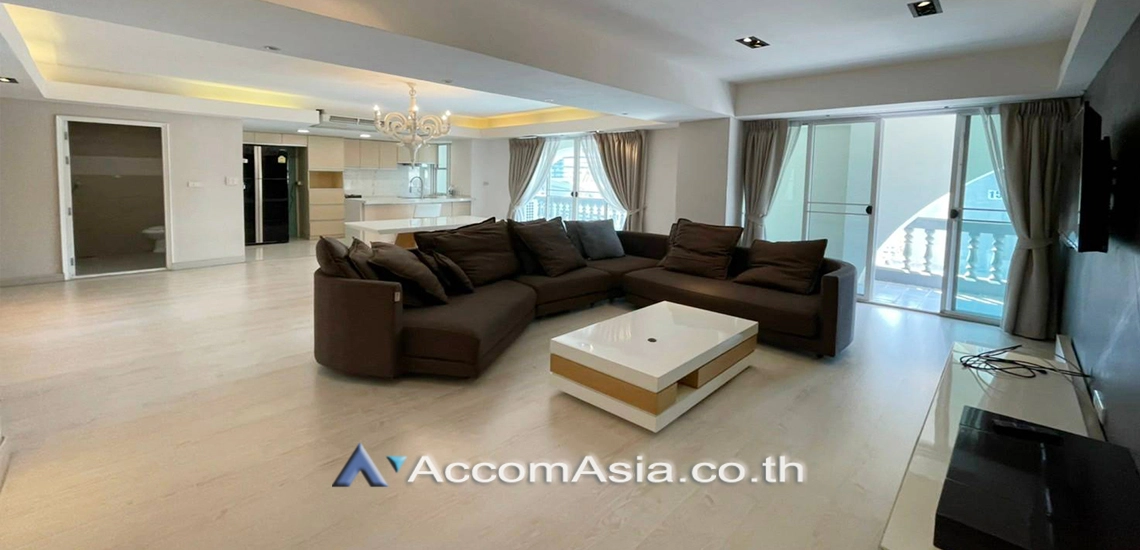  3 Bedrooms  Condominium For Sale in Sukhumvit, Bangkok  near BTS Phrom Phong (AA28025)