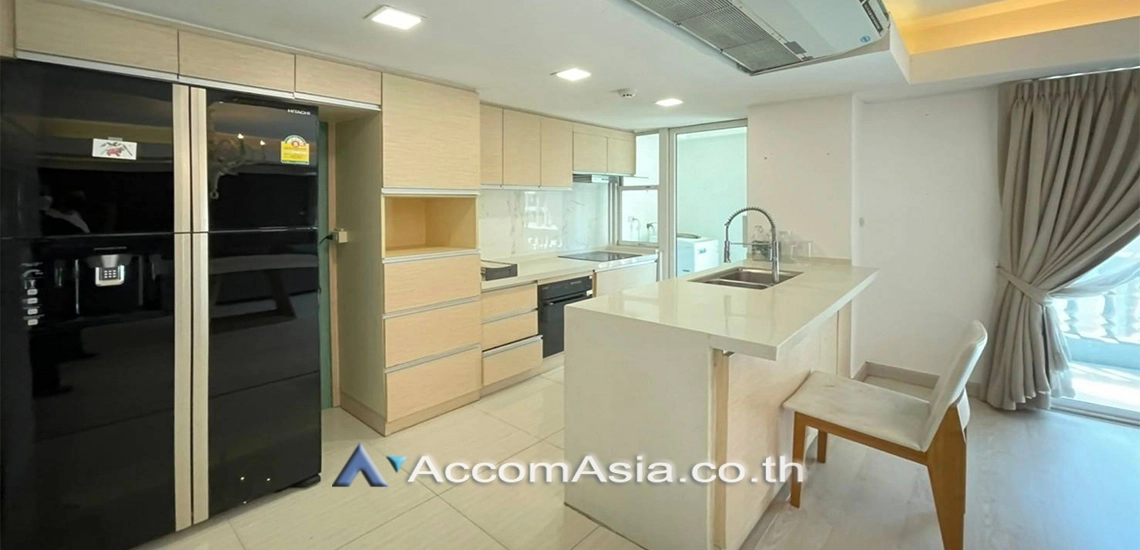  3 Bedrooms  Condominium For Sale in Sukhumvit, Bangkok  near BTS Phrom Phong (AA28025)