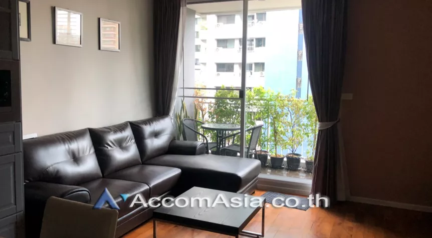  1 Bedroom  Condominium For Rent in Sukhumvit, Bangkok  near BTS Nana (AA28038)