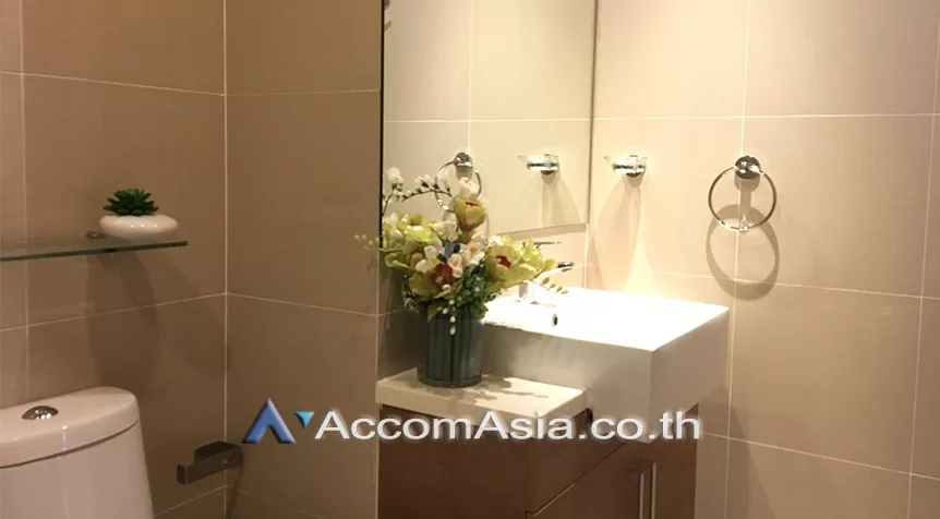  1 Bedroom  Condominium For Rent & Sale in Sukhumvit, Bangkok  near BTS Phrom Phong (AA28044)